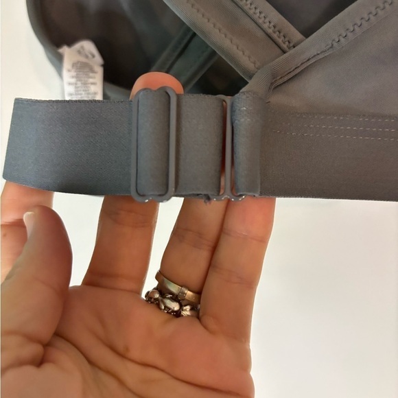 Nike Gray Sports Bra - maternity - Picture 8 of 8